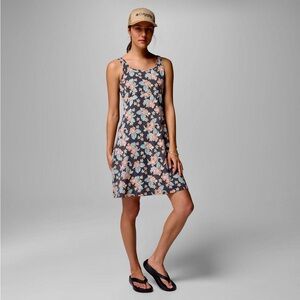 Columbia PFG Freezer III Dress Pink Black Floral UPF 50 Fishing Activewear, Med